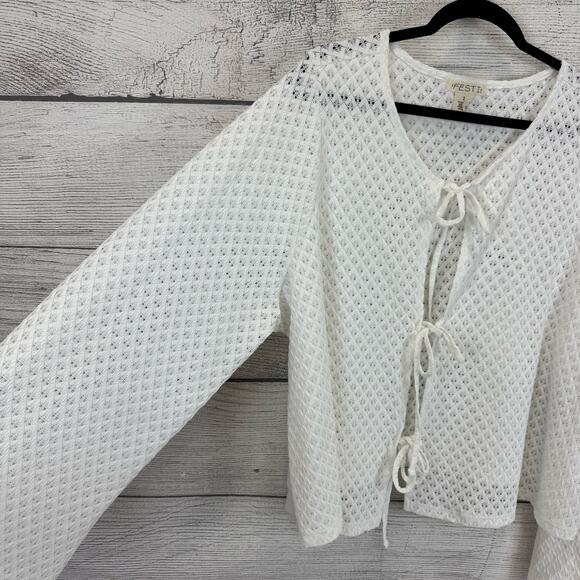 Torrid White Crochet Blouse Festi - Picture 3 of 7